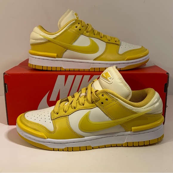 NIKE DUNK LOW TWIST VIVID SULFUR WOMENS SHOES SIZE 8 BASKETBALL SNEAKERS - Picture 2 of 11